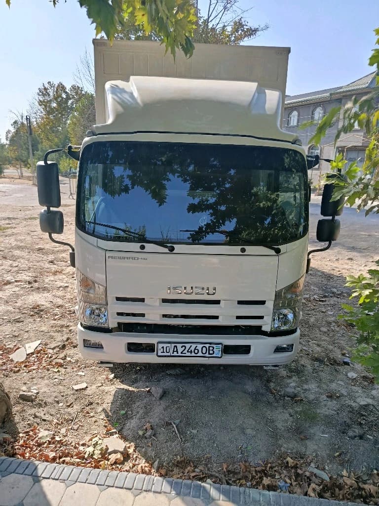 Isuzu D-Max 2024 — 1
