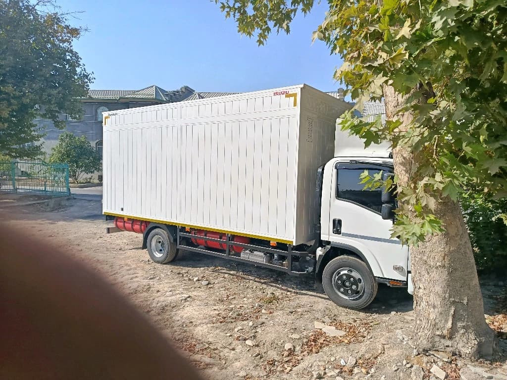 Isuzu D-Max 2024 — 2