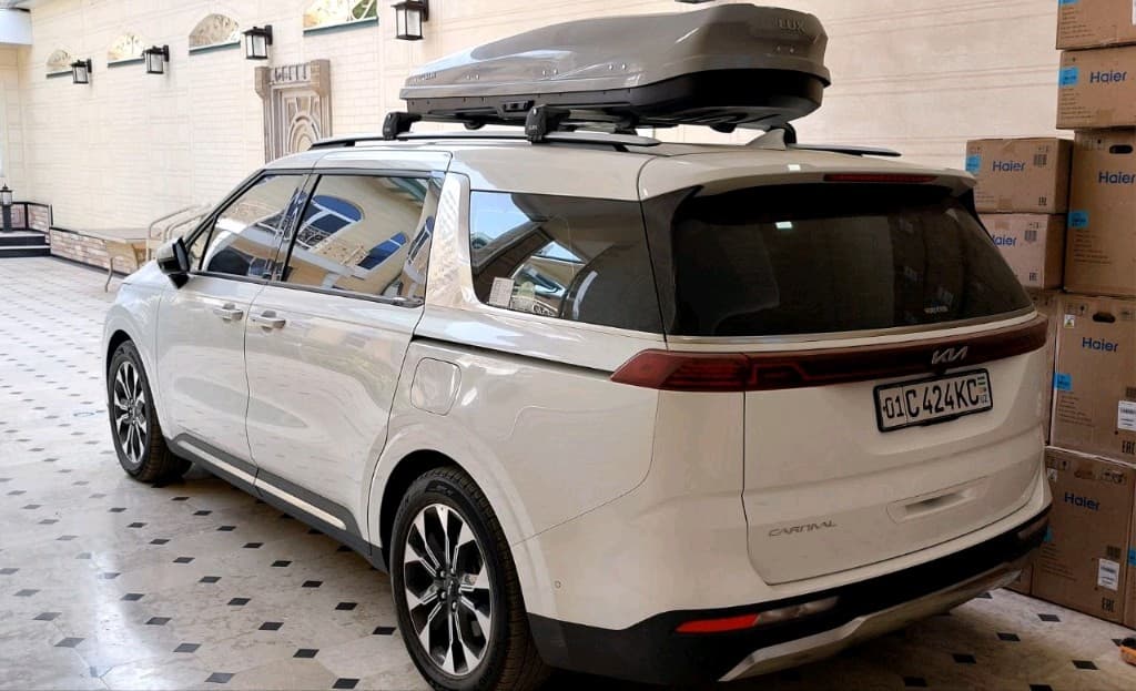 Kia Carnival 2023 — 1