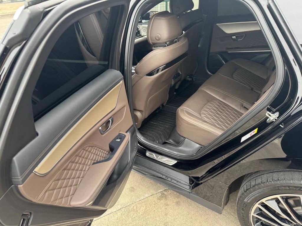 BYD Han 2024 — 8