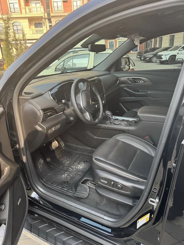 Chevrolet Traverse 2023 — 4