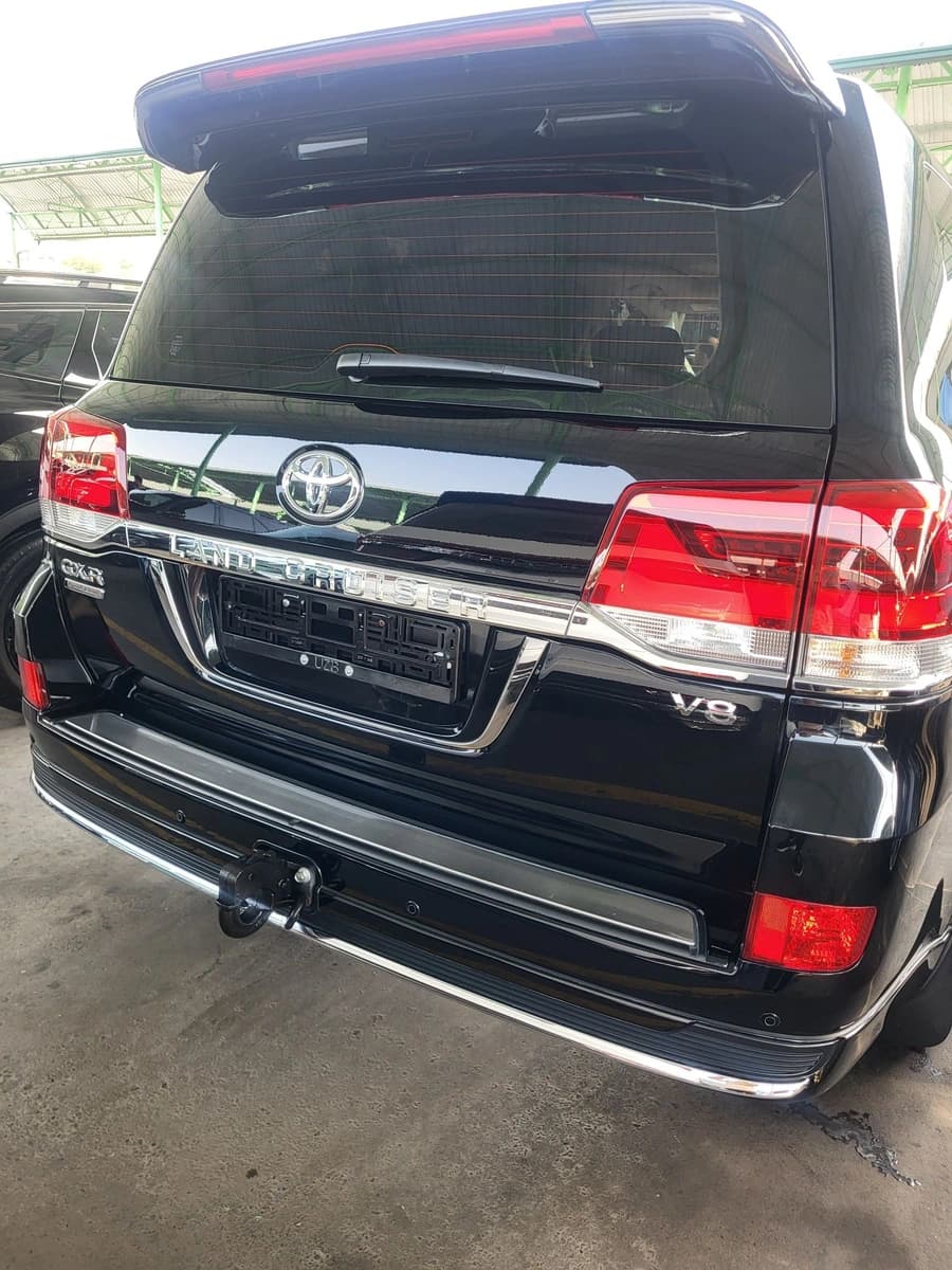 Toyota Land Cruiser 300 2020 — 2