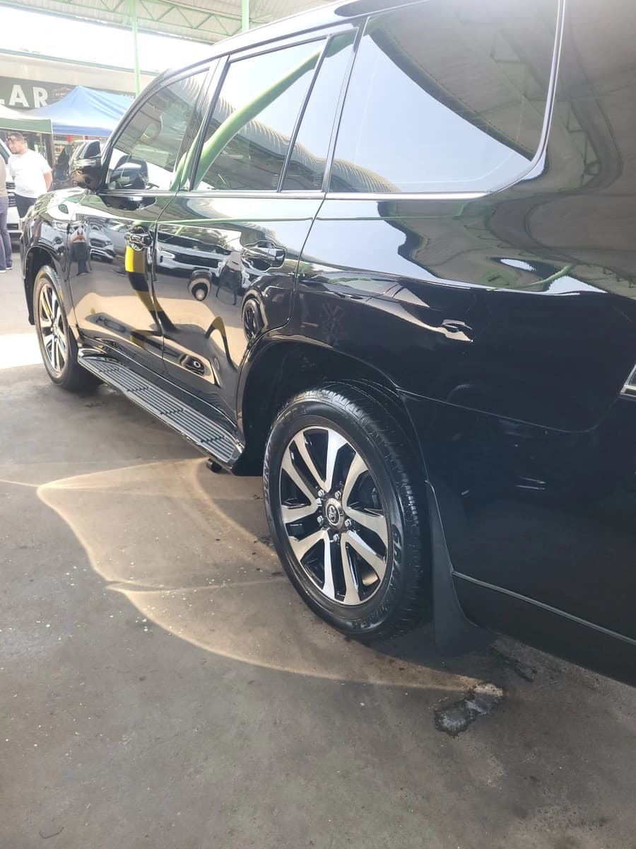 Toyota Land Cruiser 300 2020 — 3