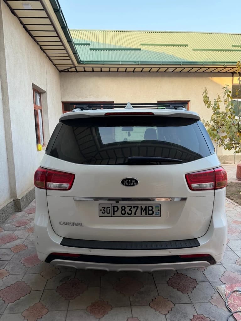 Kia Carnival 2016 — 2