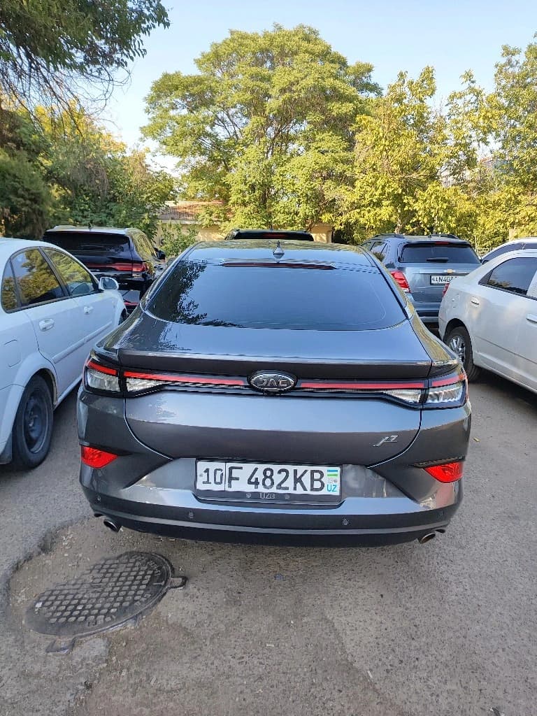 JAC J7 2023 — 2