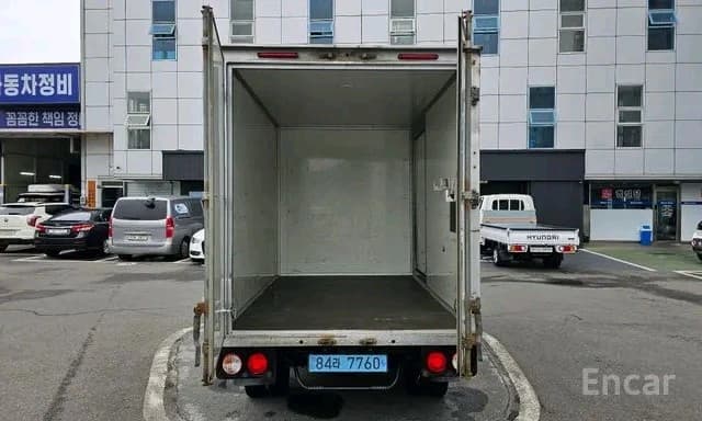 Kia Bongo 2023 — 7