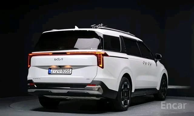 Kia Carnival 2025 — 2