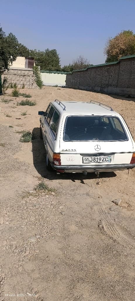 Mercedes-Benz W123 1983 — 2