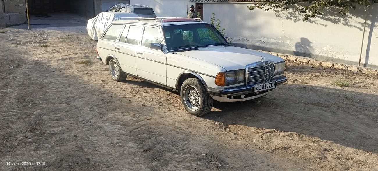 Mercedes-Benz W123 1983 — 4