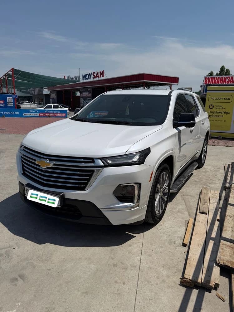 Chevrolet Traverse 2023 — 1