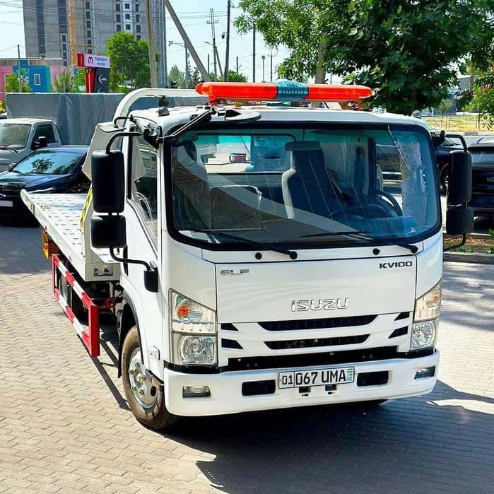 Isuzu T30 Explorer 2025 — 1