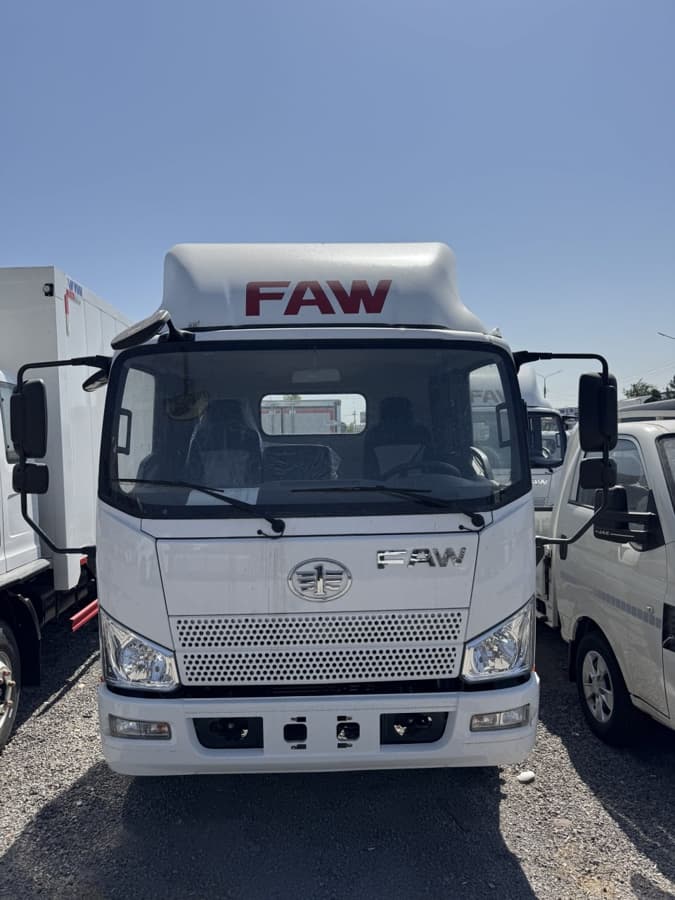 FAW Bestune B70 2025 — 4