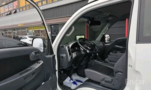 Kia Bongo 2023 — 10