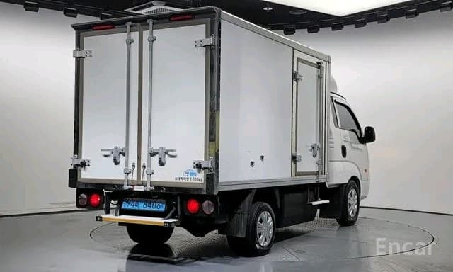 Kia Bongo 2023 — 2