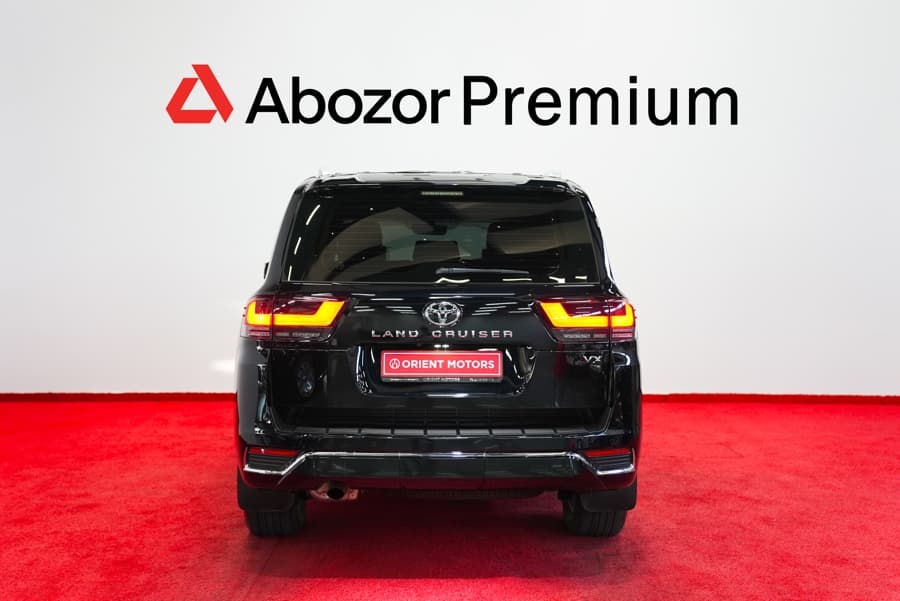 Toyota Land Cruiser 300 2023 — 5
