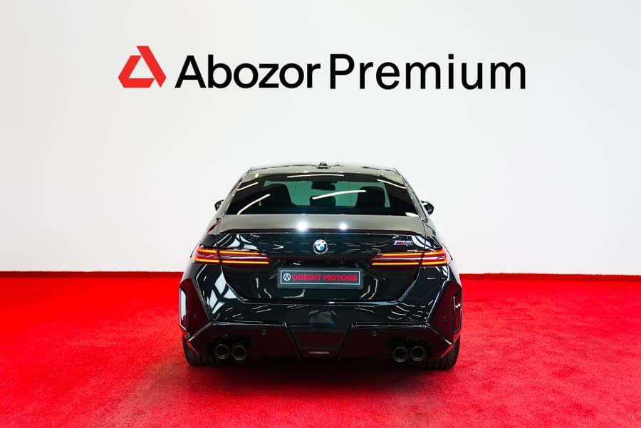 BMW M5 G90 2025 — 2