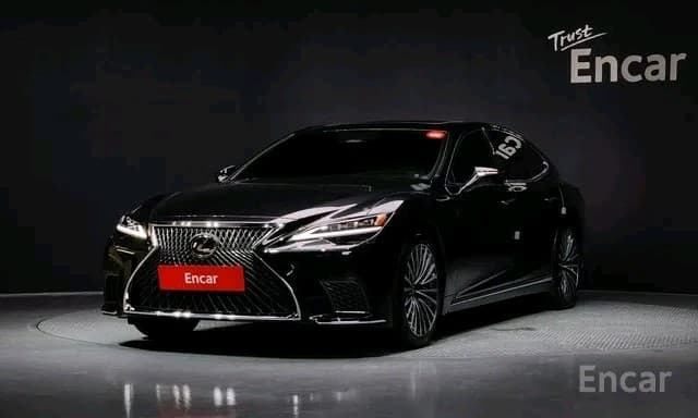 Lexus LS 2025 — 1