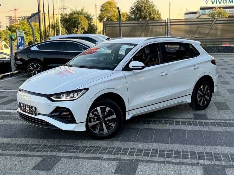 BYD E2 2025 — 2