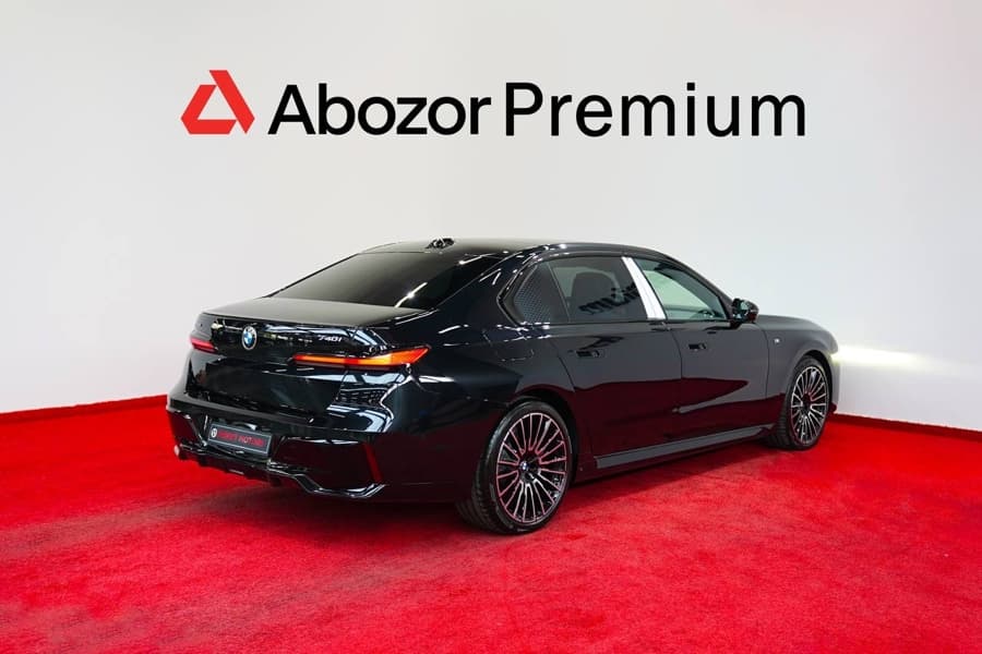 BMW i7 2025 — 4