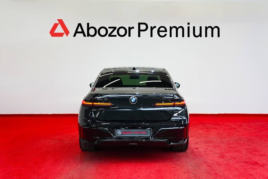 BMW i7 2025 — 5