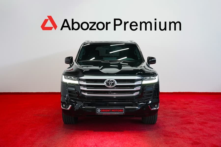 Toyota Land Cruiser 300 2022 — 1
