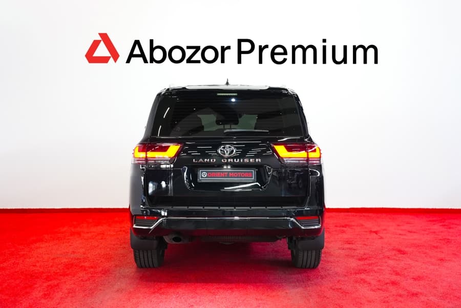 Toyota Land Cruiser 300 2022 — 4