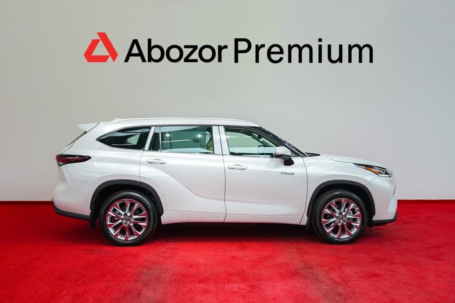 Toyota Highlander 2024 — 3