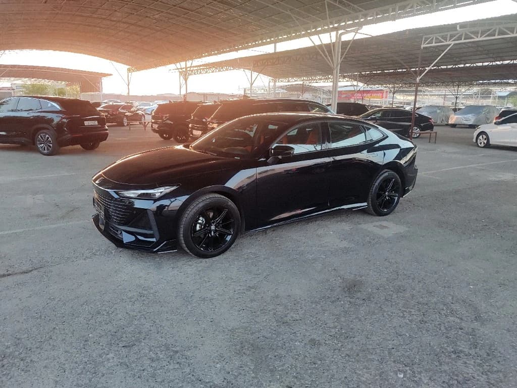 Changan UNI-V 2025 — 2