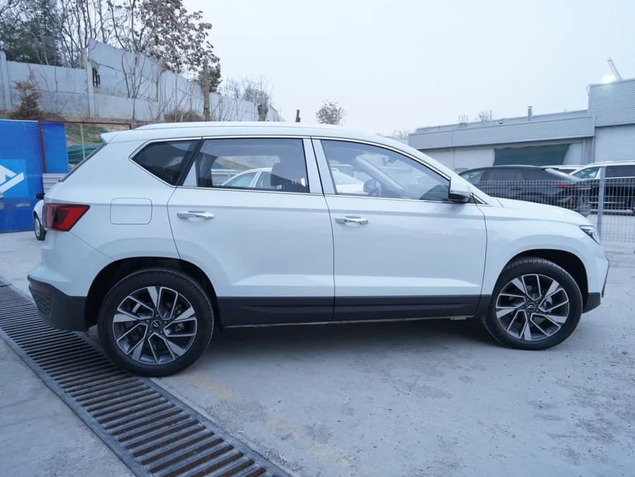Volkswagen Jetta 2023 — 3