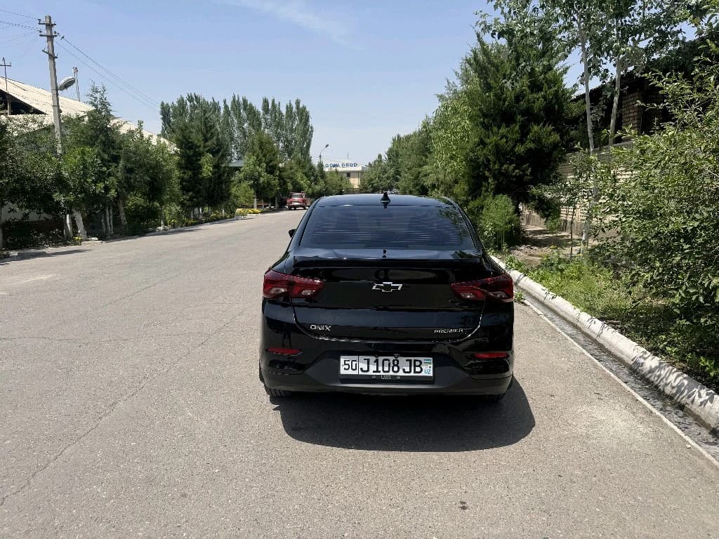 Chevrolet Onix 2023 — 2