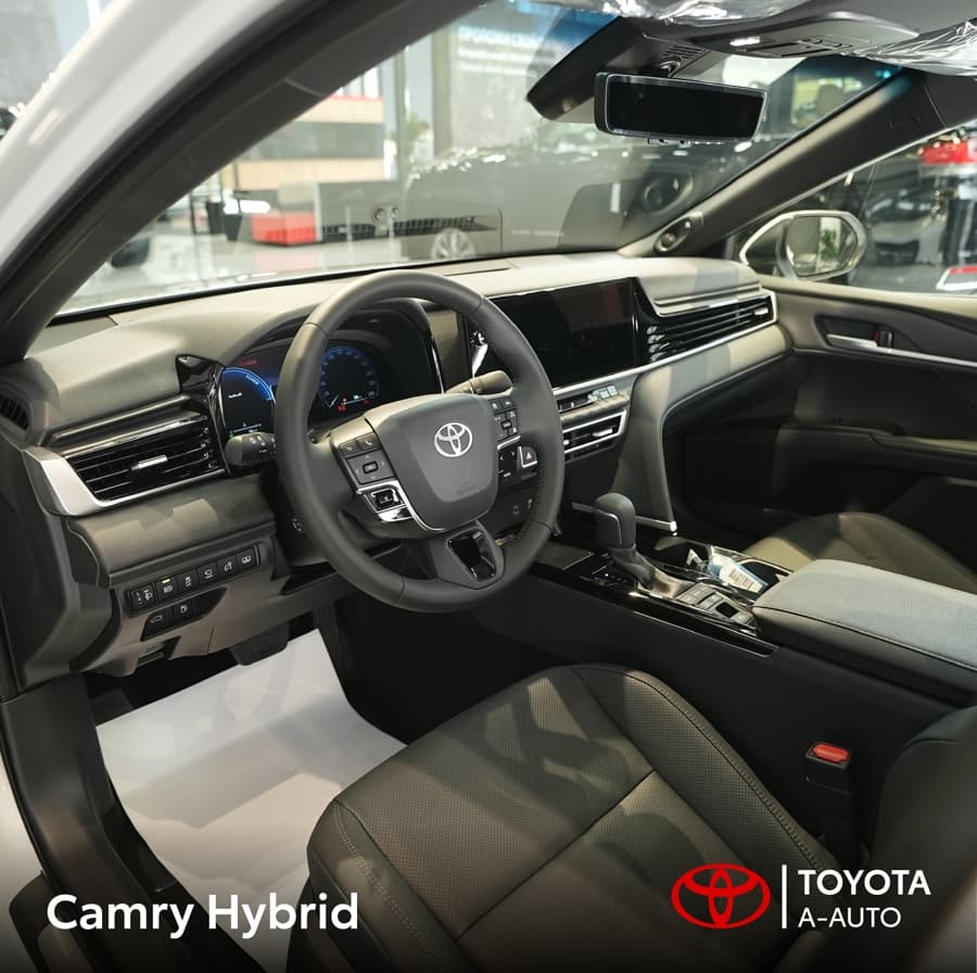 Toyota Camry 2025 — 5