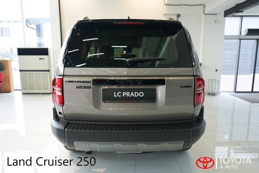 Toyota Land Cruiser Prado 2025 — 3