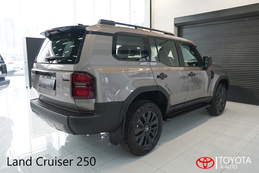 Toyota Land Cruiser Prado 2025 — 4