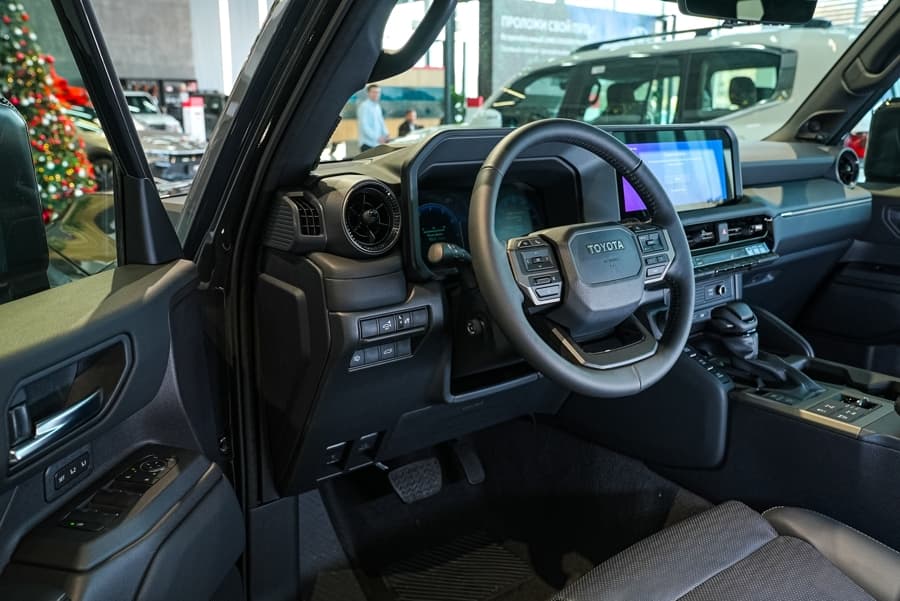 Toyota Land Cruiser Prado 2025 — 4