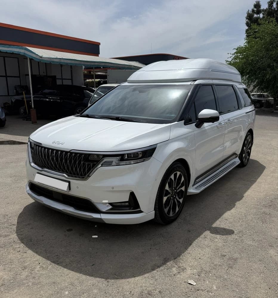 Kia Carnival 2022 — 1
