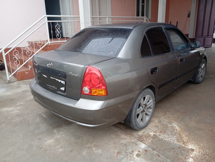 Hyundai Accent 2003 — 1