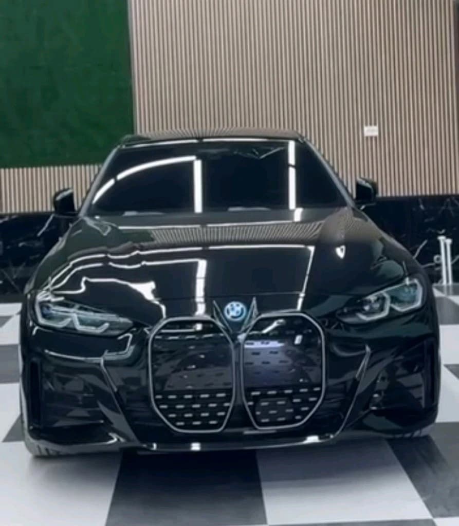 BMW i4 2022 — 1