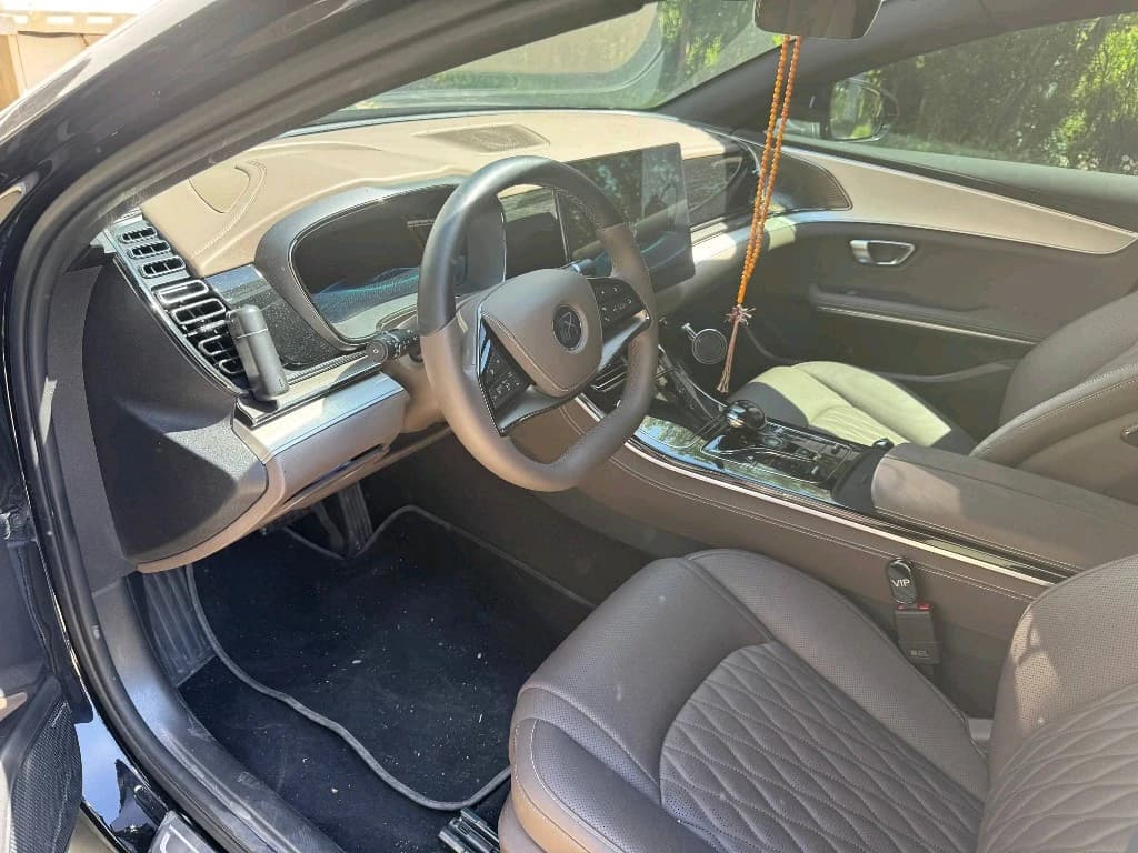BYD Han 2025 — 1
