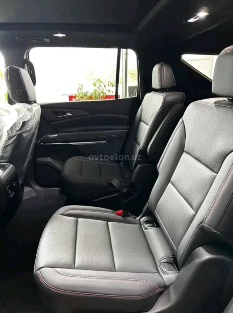 Chevrolet Traverse 2026 — 3