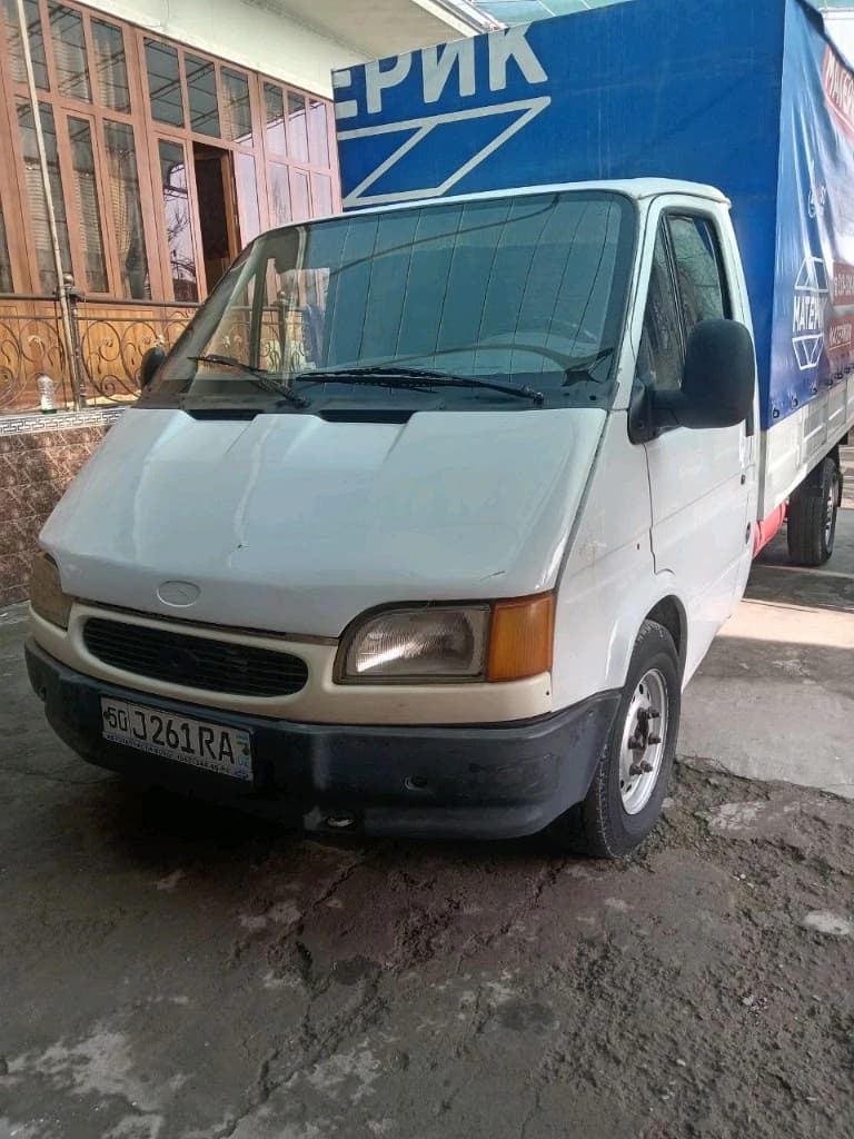 Ford Transit 1985 — 3