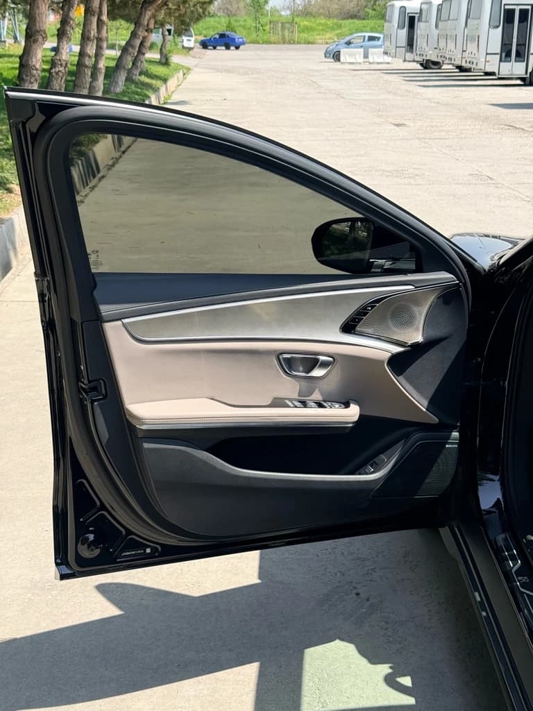 BYD Han 2024 — 8
