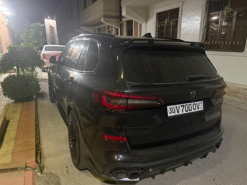 BMW X5 2021 — 2