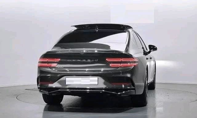Genesis G80 2025 — 2