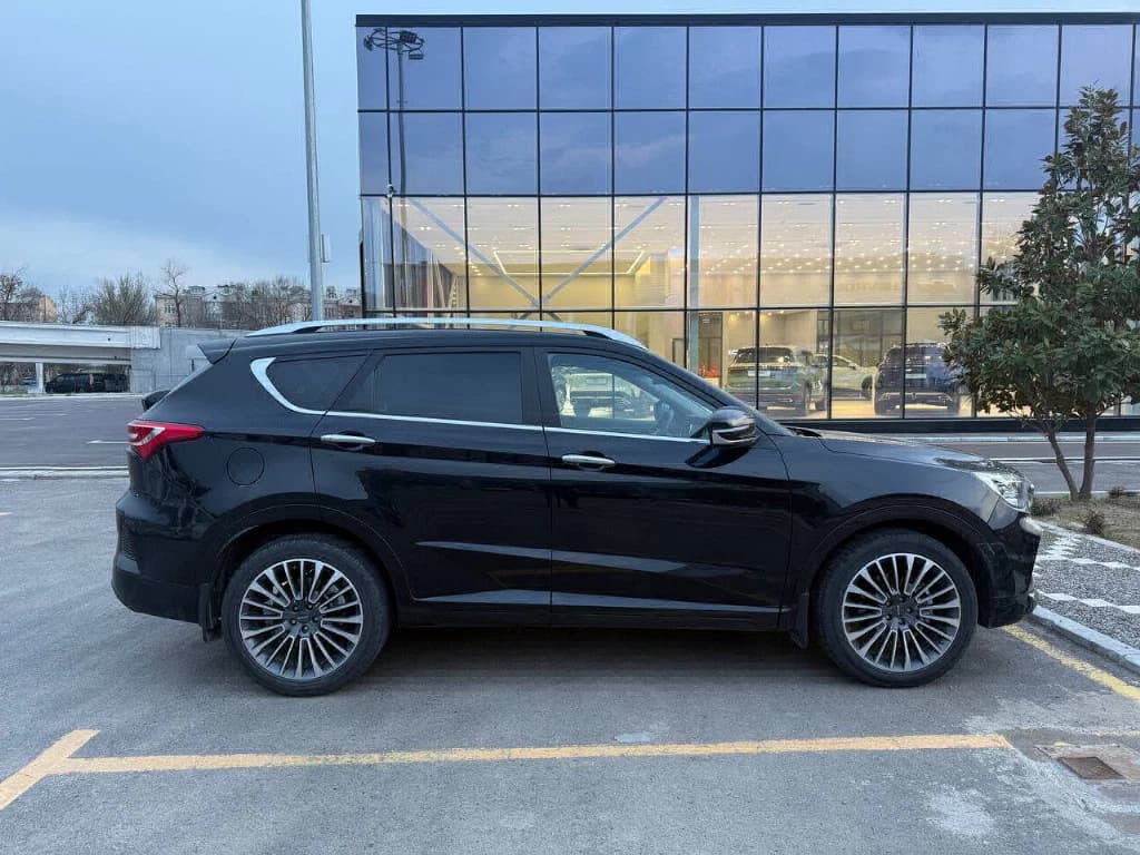 Jetour X70 2023 — 2