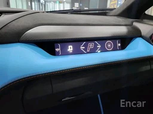 Lamborghini Revuelto 2026 — 10