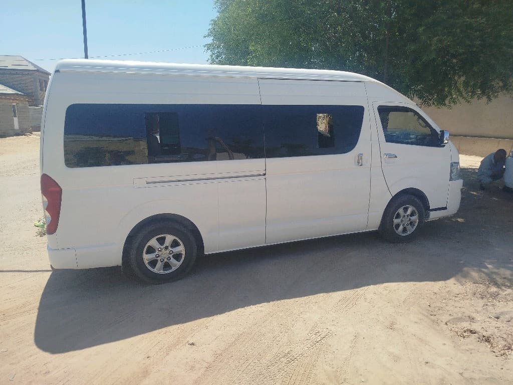 Toyota HiAce 2022 — 2
