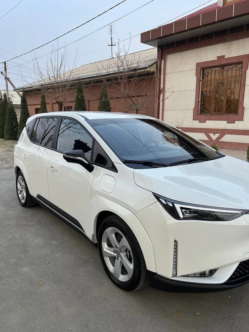 Toyota Touring HiAce 2023 — 7