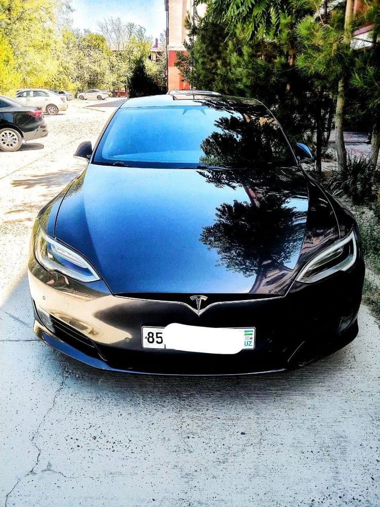 Tesla Model S 2017 — 1