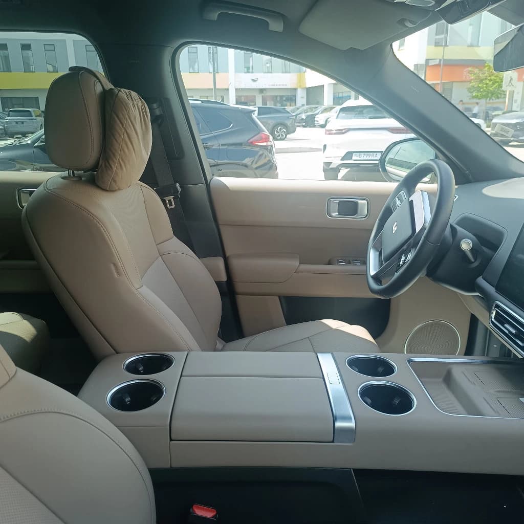 LiXiang L9 2025 — 2