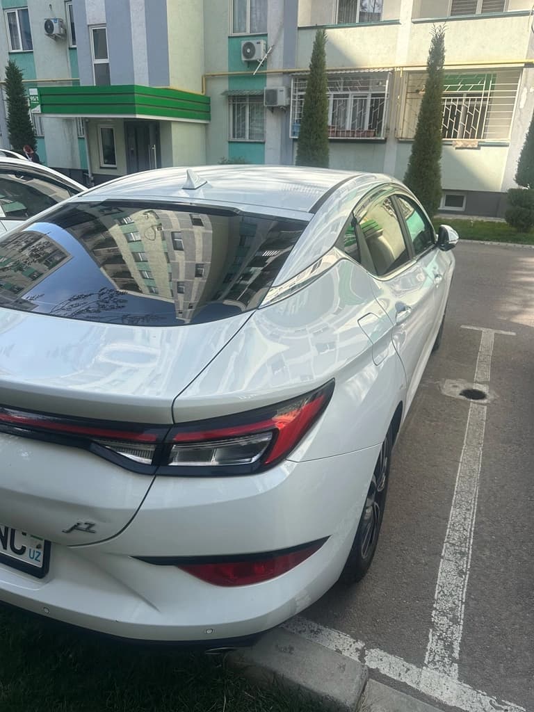 JAC J7 2022 — 1